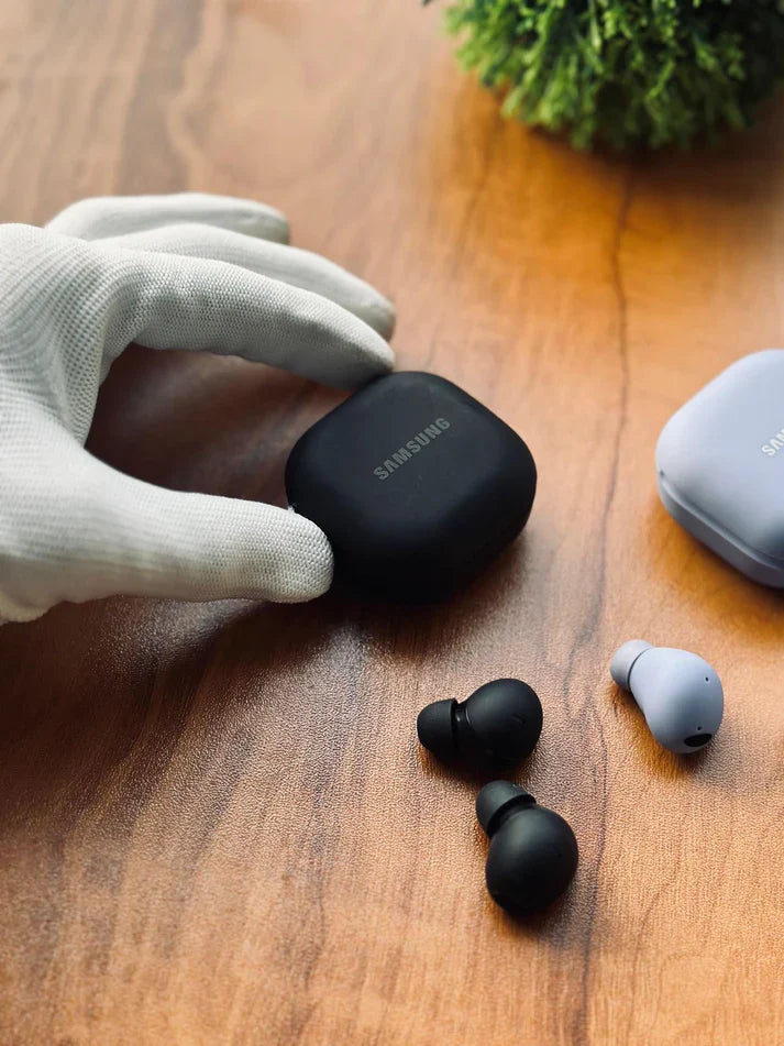 Galaxy Buds 2 Pro, with Innovative AI Features, Bluetooth Truly Wireless in Ear Earbuds with Noise Cancellation