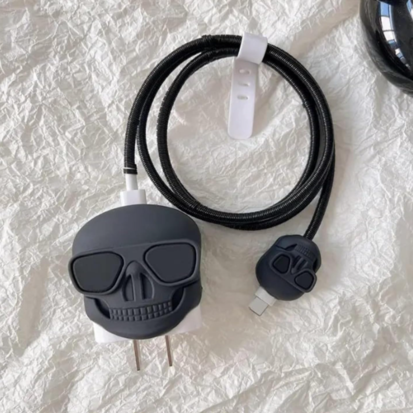 Skull-Black Cable Protector & Charger Cover Set for iPhone